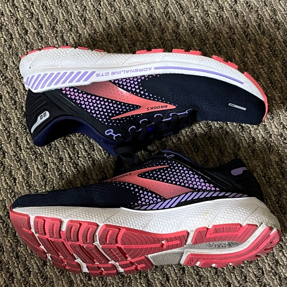 Brooks Adrenaline GTS 22 Size 9.5 - Picture 6 of 7